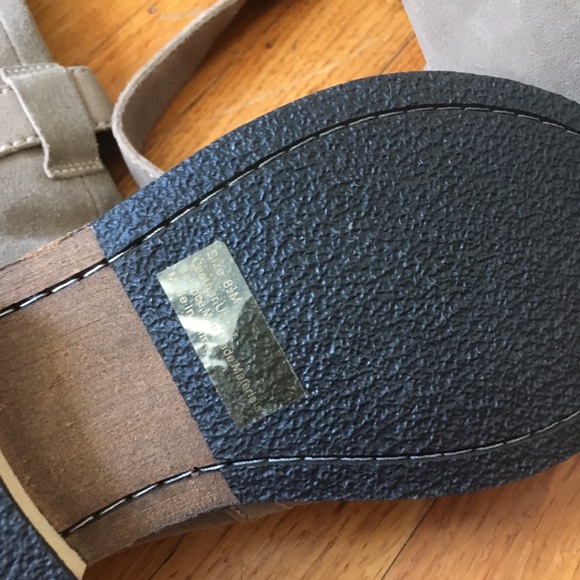 Buckle Boots nwot Sz 8.5 - Picture 3 of 3